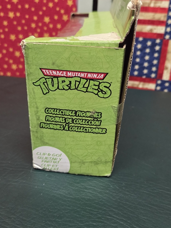 **Kids Collectible Action Figures - Green** - Picture 4 of 7